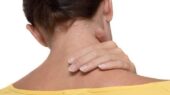 حرکات کششی برای کاهش درد گردن و شانه