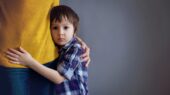 شناسایی و مقابله با اضطراب در کودکان؛ راهنمای جامع