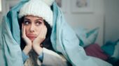 دلیل احساس سرمای همیشگی: آیا بدن شما پیامی پنهان دارد؟