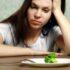 تاثیر رژیم های غذایی کم کالری بر خلق و خو