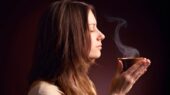 بوی قهوه حتی بدون کافئین، می‌ تواند کارایی مغز را بهبود بخشد