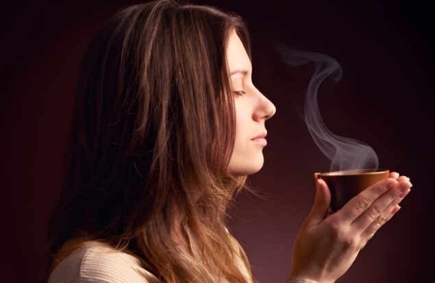 بوی قهوه حتی بدون کافئین، می‌ تواند کارایی مغز را بهبود بخشد