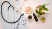 ترکیب هوشمندانه طب سنتی و پزشکی مدرن برای بهبود سلامت