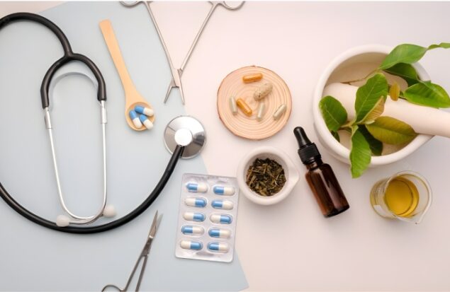 ترکیب هوشمندانه طب سنتی و پزشکی مدرن برای بهبود سلامت