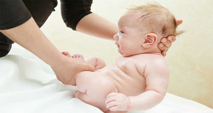 چگونه بهترین زمان برای ختنه نوزاد را انتخاب کنیم