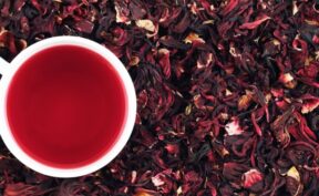 5 دمنوش‌ طبیعی برای کاهش فشار خون