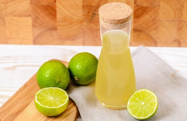 چرا نباید آبلیمو را در ظروف پلاستیکی نگهداری کنید؟
