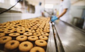 افزایش مصرف خوراکی های صنعتی و نقش آن در جهش سرطان روده در نسل های جوان