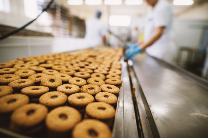 افزایش مصرف خوراکی های صنعتی و نقش آن در جهش سرطان روده در نسل های جوان