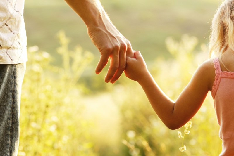 تأثیر رابطه کودک با والدین بر روابط عاشقانه و اجتماعی در بزرگسالی