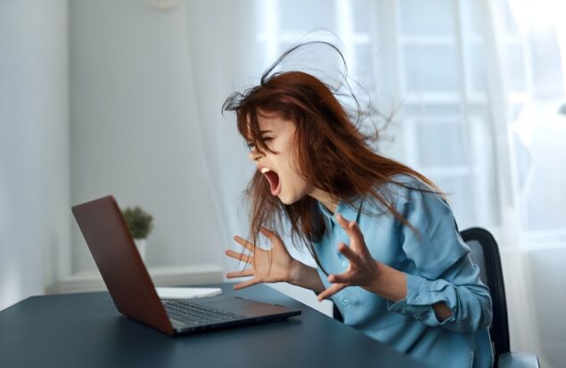 نشانه‌ های فروپاشی روانی و روش‌ های مقابله با فشارهای روانی شدید