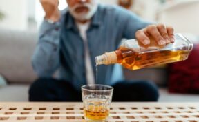 چگونه الکل DNA را تخریب کرده و خطر سرطان را افزایش می‌ دهد؟