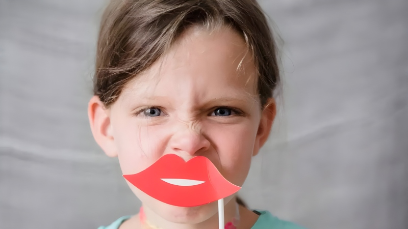 چگونه با فحاشی و بدرفتاری کودکان برخورد کنیم؟