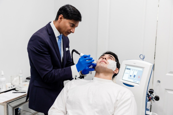 5 توصیه مهم قبل از مراجعه به کلینیک و متخصص پوست و مو