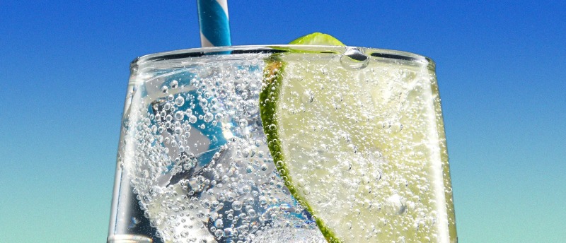 فواید مصرف آب گازدار