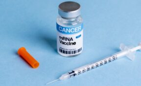 واکسن های mRNA چقدر ایمن و موثر هستند؟ بررسی میلیاردها دوز تزریق شده در جهان