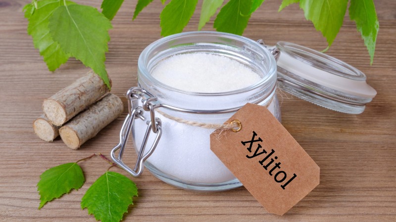 زایلیتول چیست؟ آیا این شیرین کننده جایگزین قند خطر سکته و حمله قلبی را افزایش می دهد؟